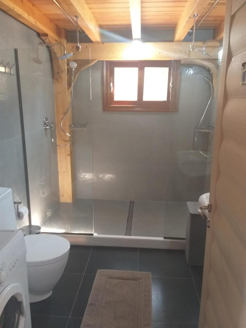 Stavlos Tsoukaládhes Extérieur photo