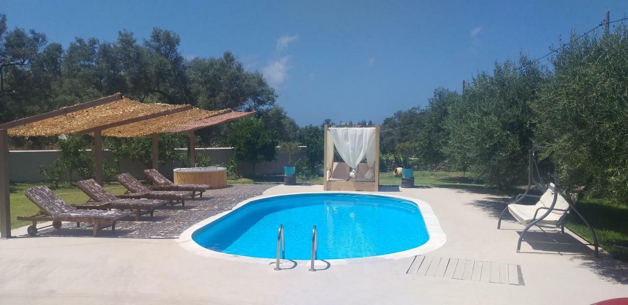 Stavlos Tsoukaládhes Extérieur photo